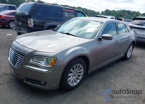 2014 Chrysler 300 z USA, uszkodzony, nr VIN 2C3CCAAGXEH322982